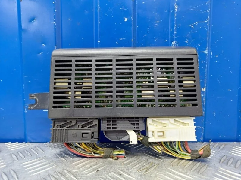 Блок управления светом Bmw 523 2000 61356961141 E39 2.5 M52B25TU (256S4)