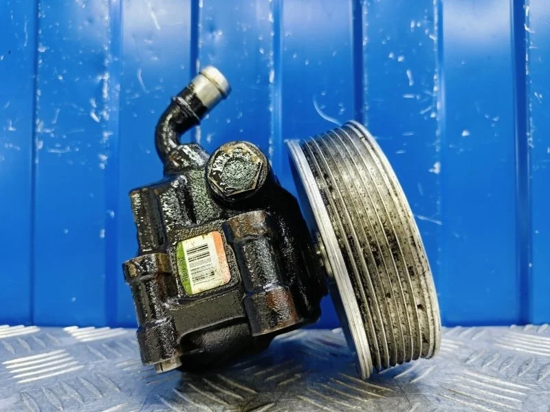 Насос ГУР Ford Transit 2007 1569693 MK7 2.4 JXFA