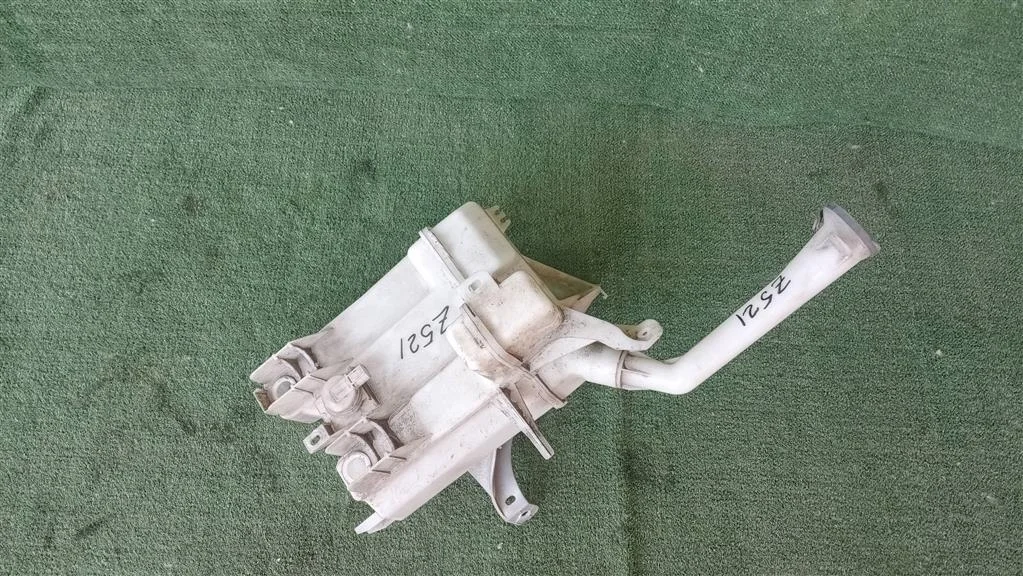 Б.у. бачок омывателя NISSAN MURANO Z52 NISSAN MURANO Z52