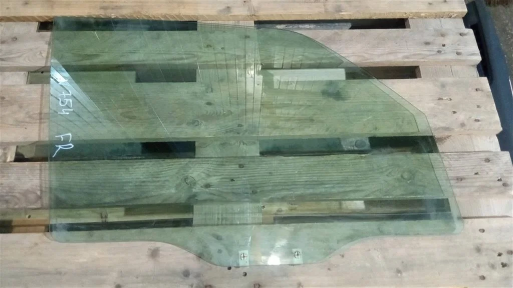 Б.у. стекло двери MITSUBISHI PAJERO V75W MITSUBISHI PAJERO V75W