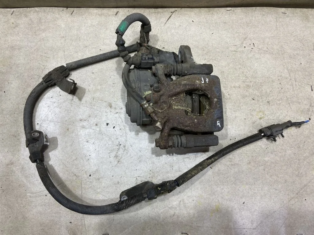 Суппорт задний правый Nissan Qashqai J11  440014EA0A