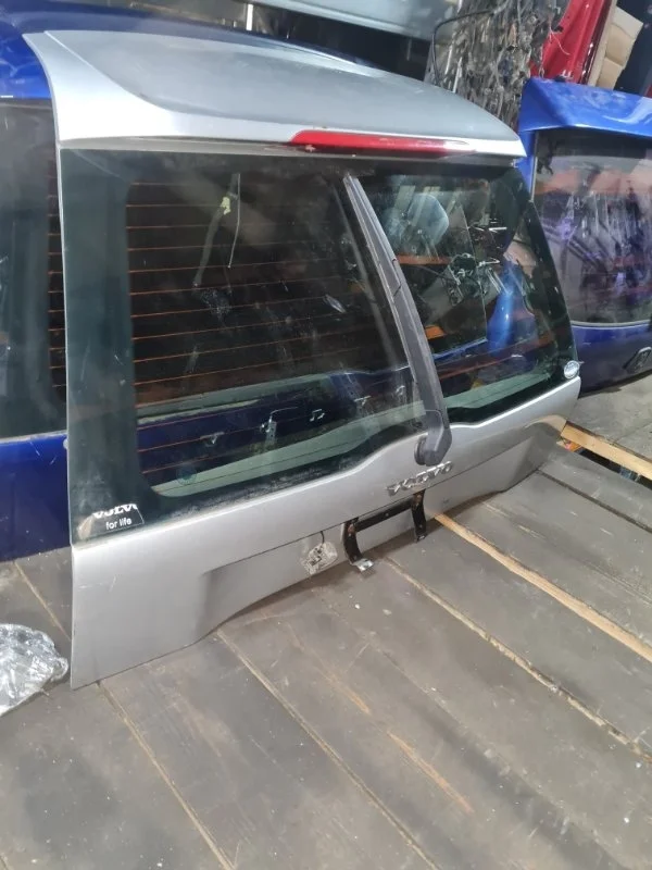 Крышка багажника Volvo xc90 2006