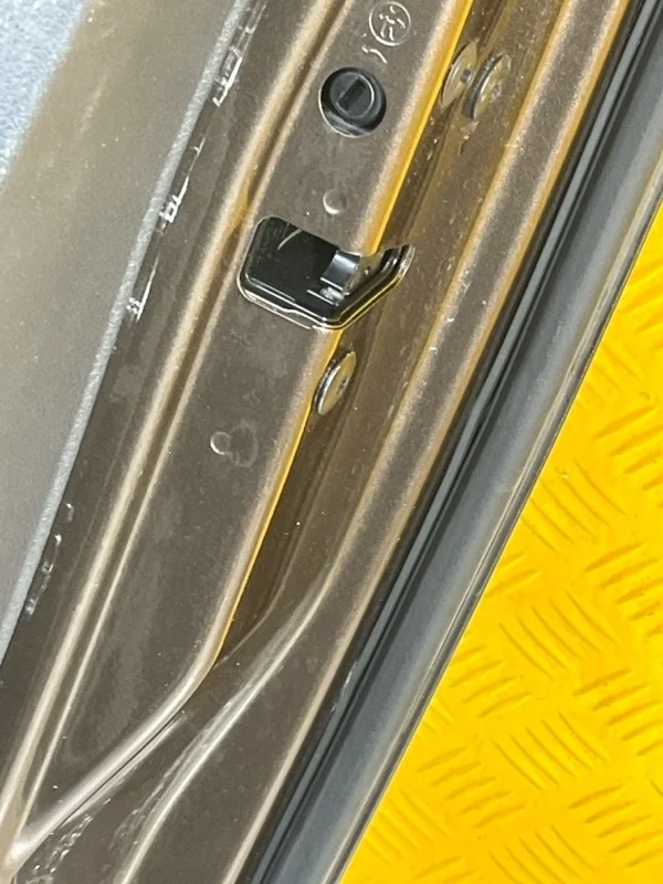 Замок двери задней правой Volkswagen Amarok (2010-2016) 2011 5N0839016 2.0 D CDCA