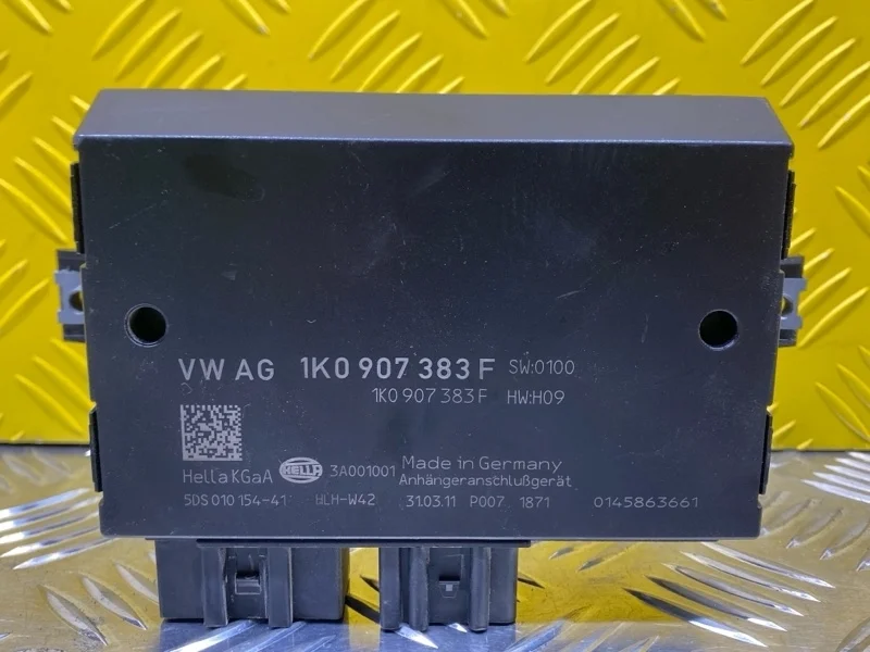 Блок управления фаркопом Volkswagen Amarok (2010-2016) 2011 1K0907383F 2.0 D CDCA
