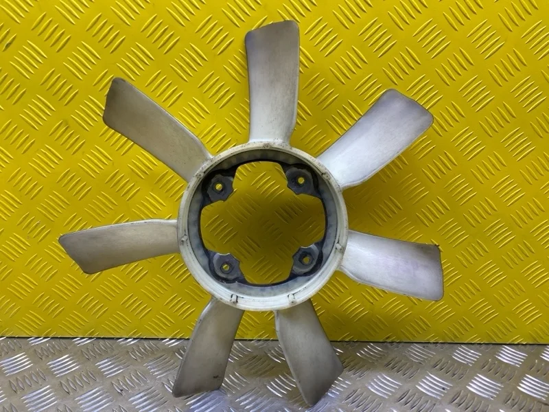 Крыльчатка вискомуфты Nissan Navara (D40) 2004-2015 2007 21060EB300 2.5 D YD25DDTI