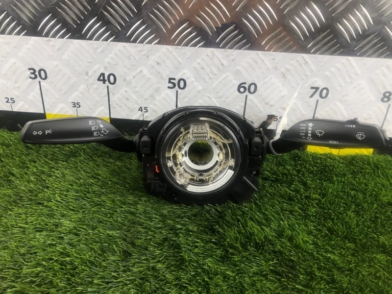 Блок подрулевых переключателей Audi A4 2013 8R0953568Q B8 CDN 2.0T