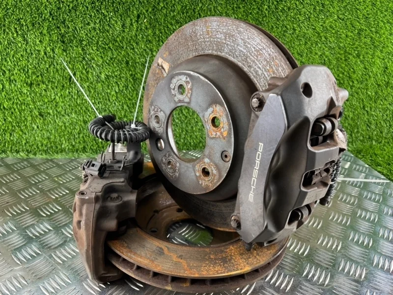 Комплект тормозной системы Porsche Cayenne 2012 95535240131 958 M5502, задний