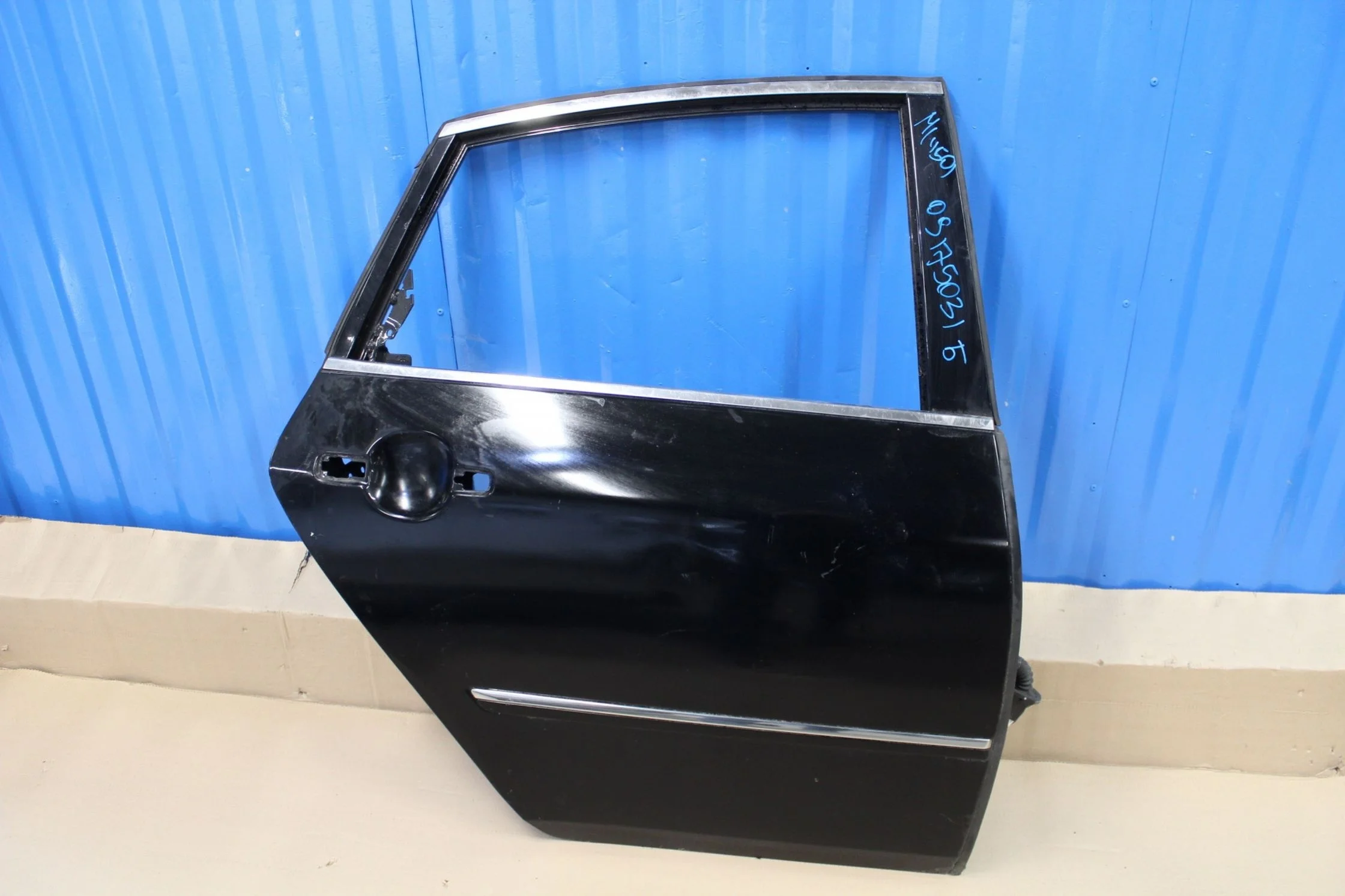 Дверь правая задняя для Infiniti M Y50 2004-2010