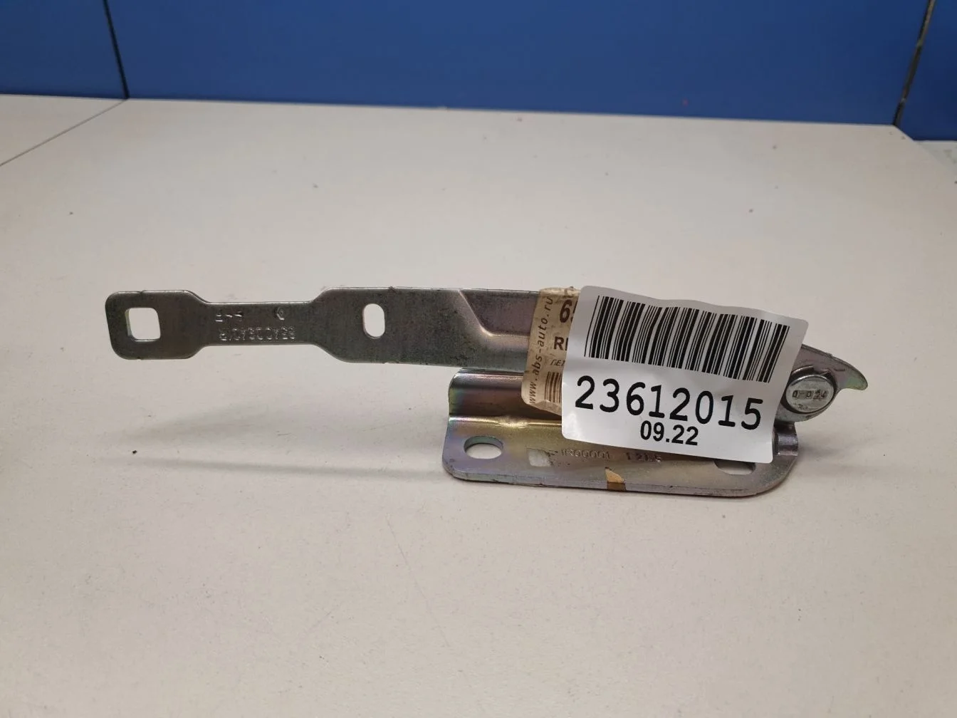 Петля капота правая для Nissan Terrano D10 2014-