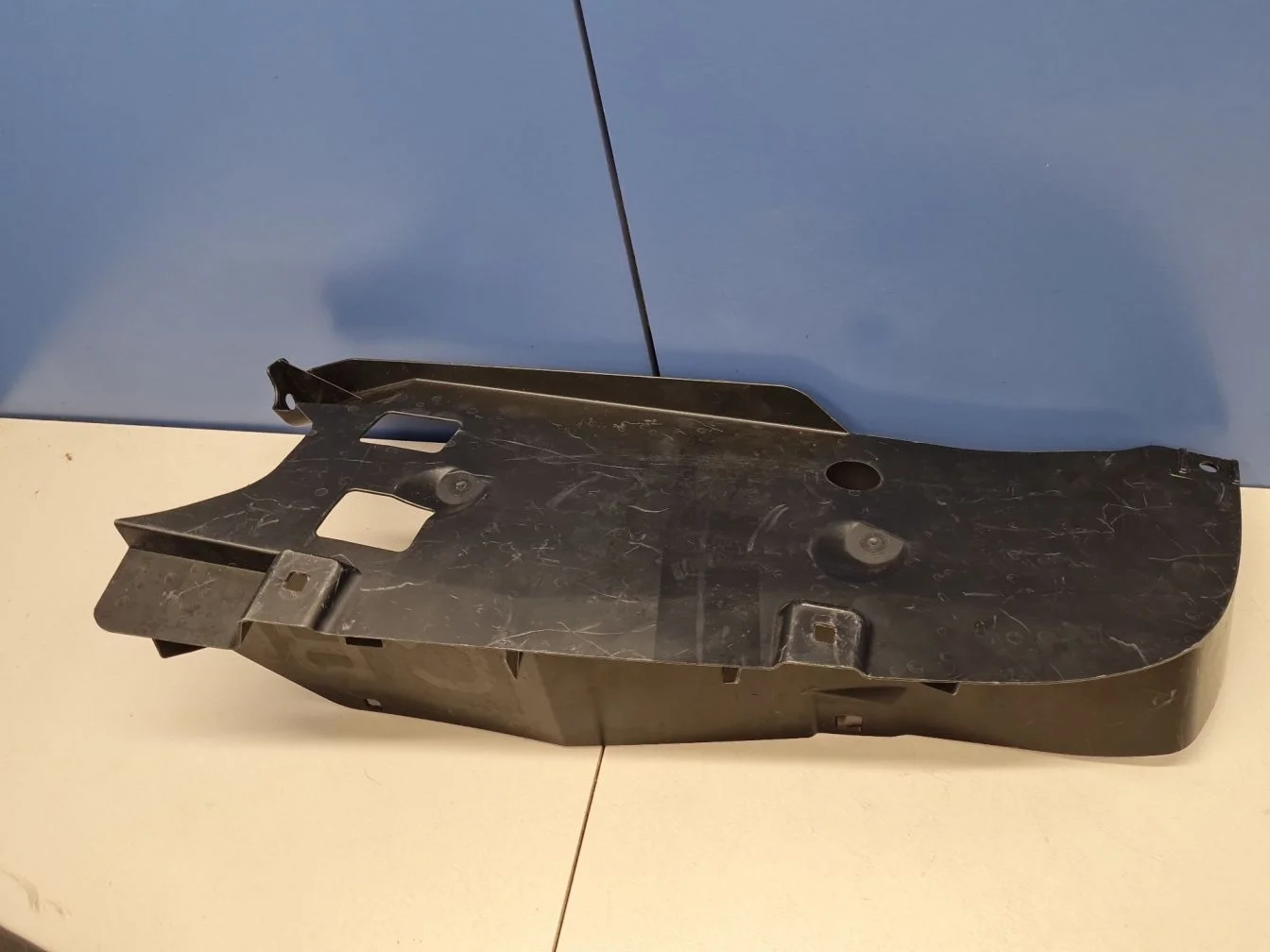 Пыльник бампера задний правый для Lexus LX 570 URJ200 2007-