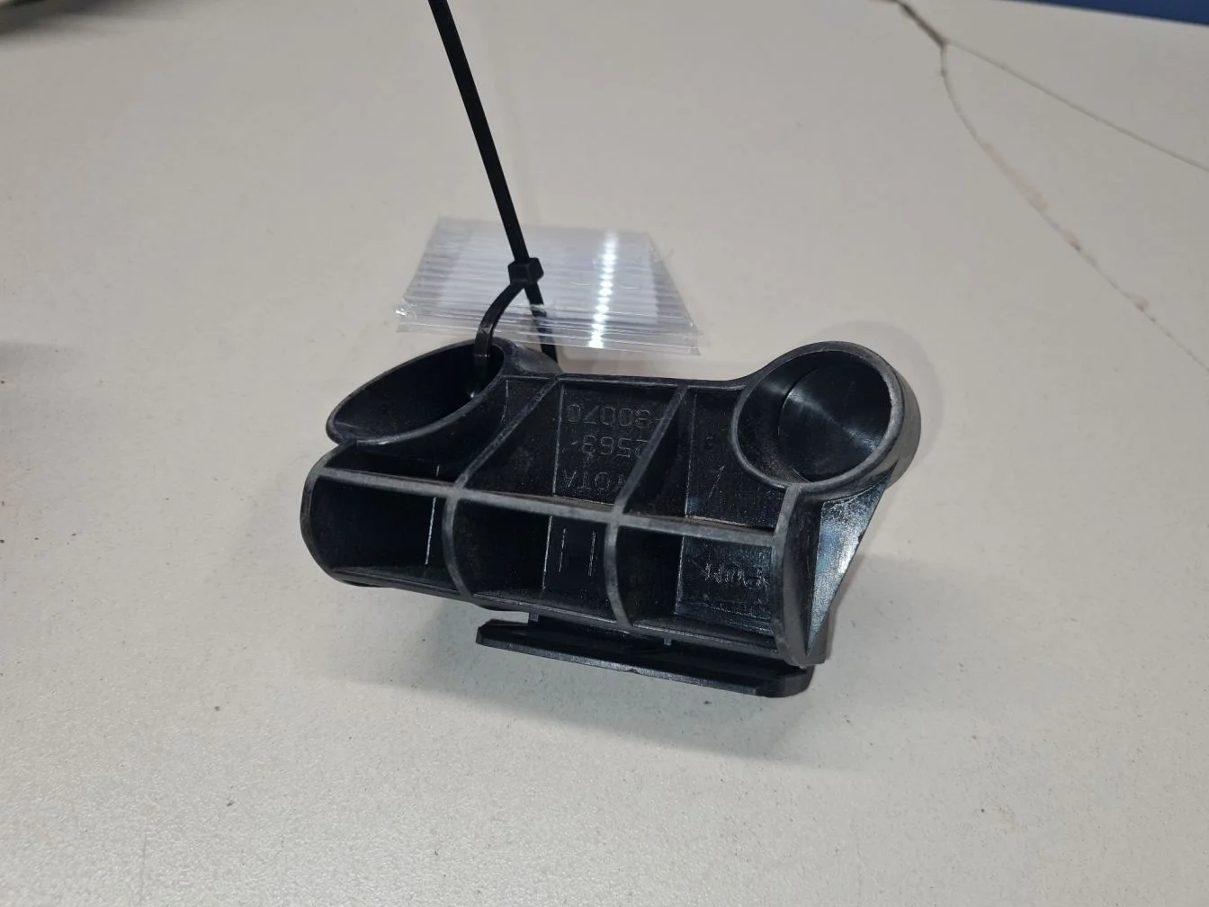 Кронштейн бампера заднего левый для Lexus GS S190 2005-2011