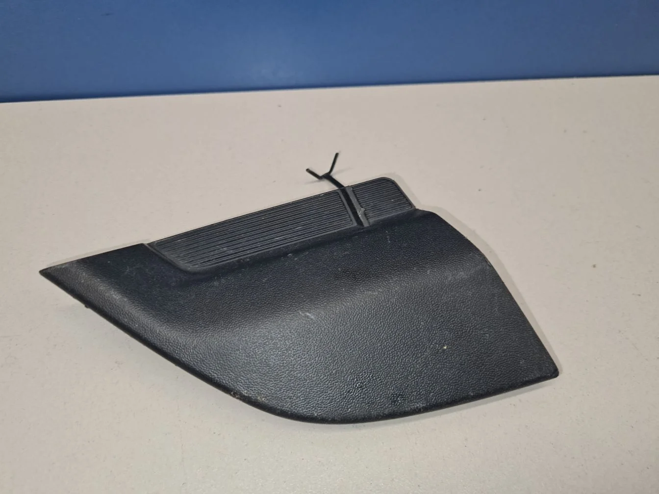 Заглушка переднего бампера буксировочного крюка для Toyota RAV 4 2013-2019