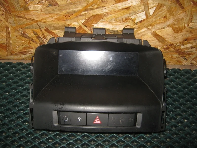 Дисплей информационный Opel Astra J GTC