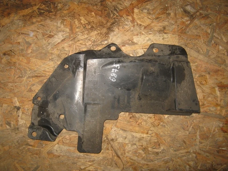 Пыльник двигателя Nissan Qashqai J10