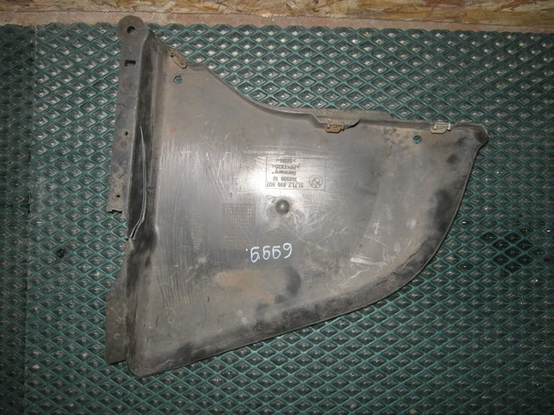 Пыльник двигателя BMW X5 E70