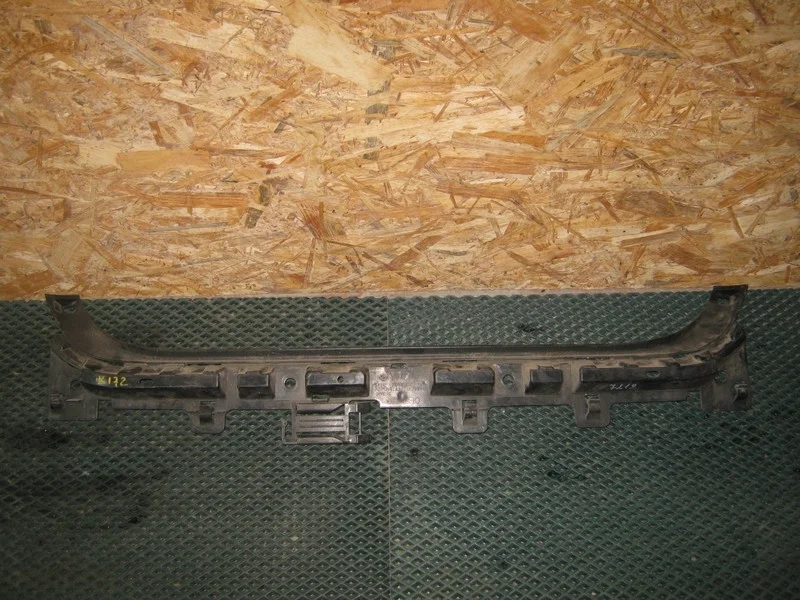 Кронштейн заднего бампера BMW 3 серия E90