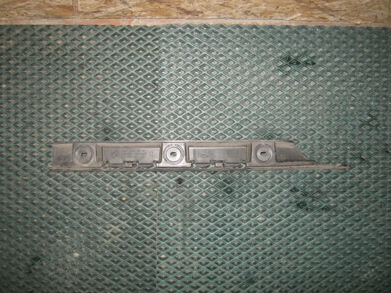 Кронштейн заднего бампера правый BMW X3 E83