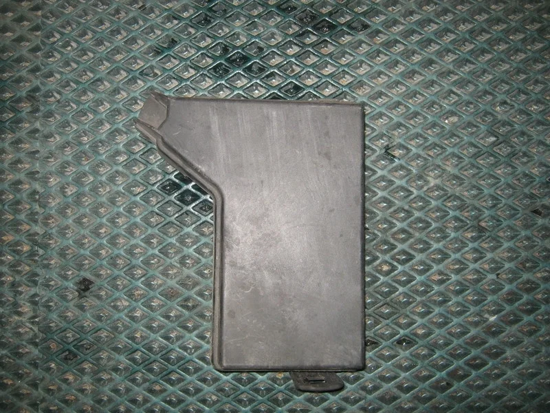 Крышка блока предохранителей Nissan Qashqai J10