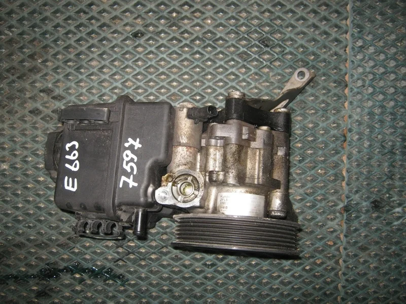 Насос ГУР Mercedes-Benz W212