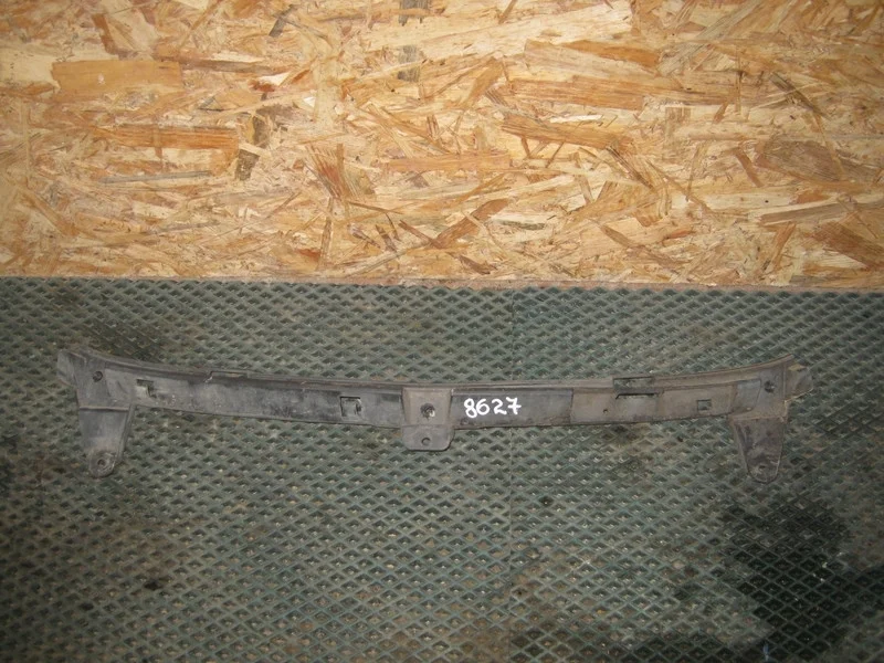 Кронштейн заднего бампера центральный Opel Corsa D