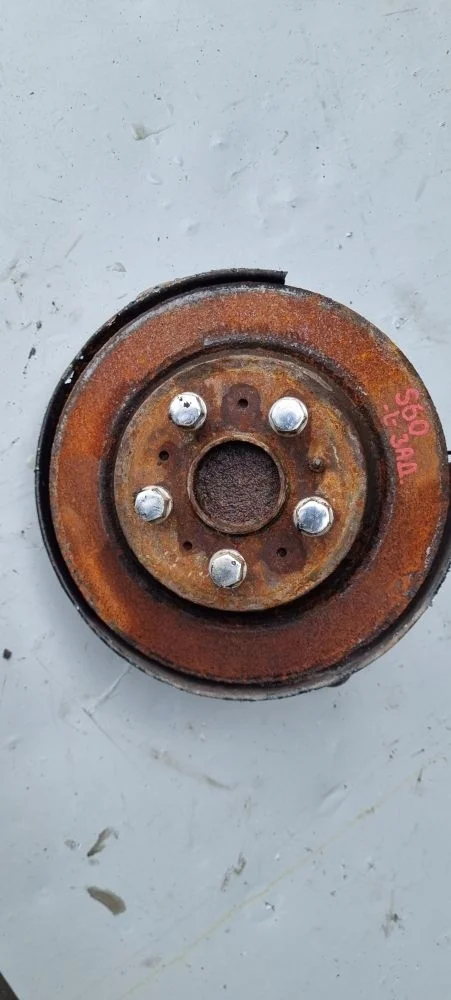 Кулак поворотный задний левый Volvo S60 2000-2009