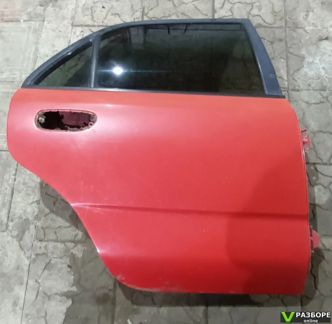 Дверь задняя правая Mitsubishi Carisma I (1995—1999)