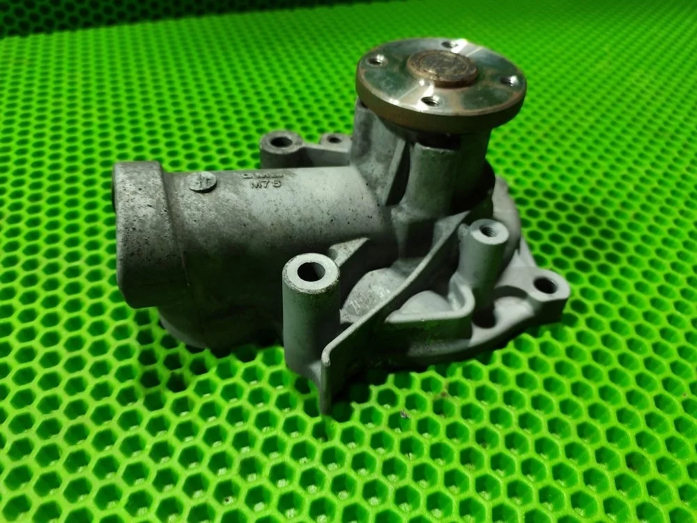 Помпа Mitsubishi Outlander I (2002—2009)