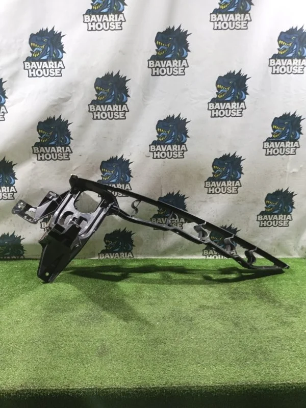 Кронштейн крыла BMW X5 2010 51657157989 E70 N55B30A, левый