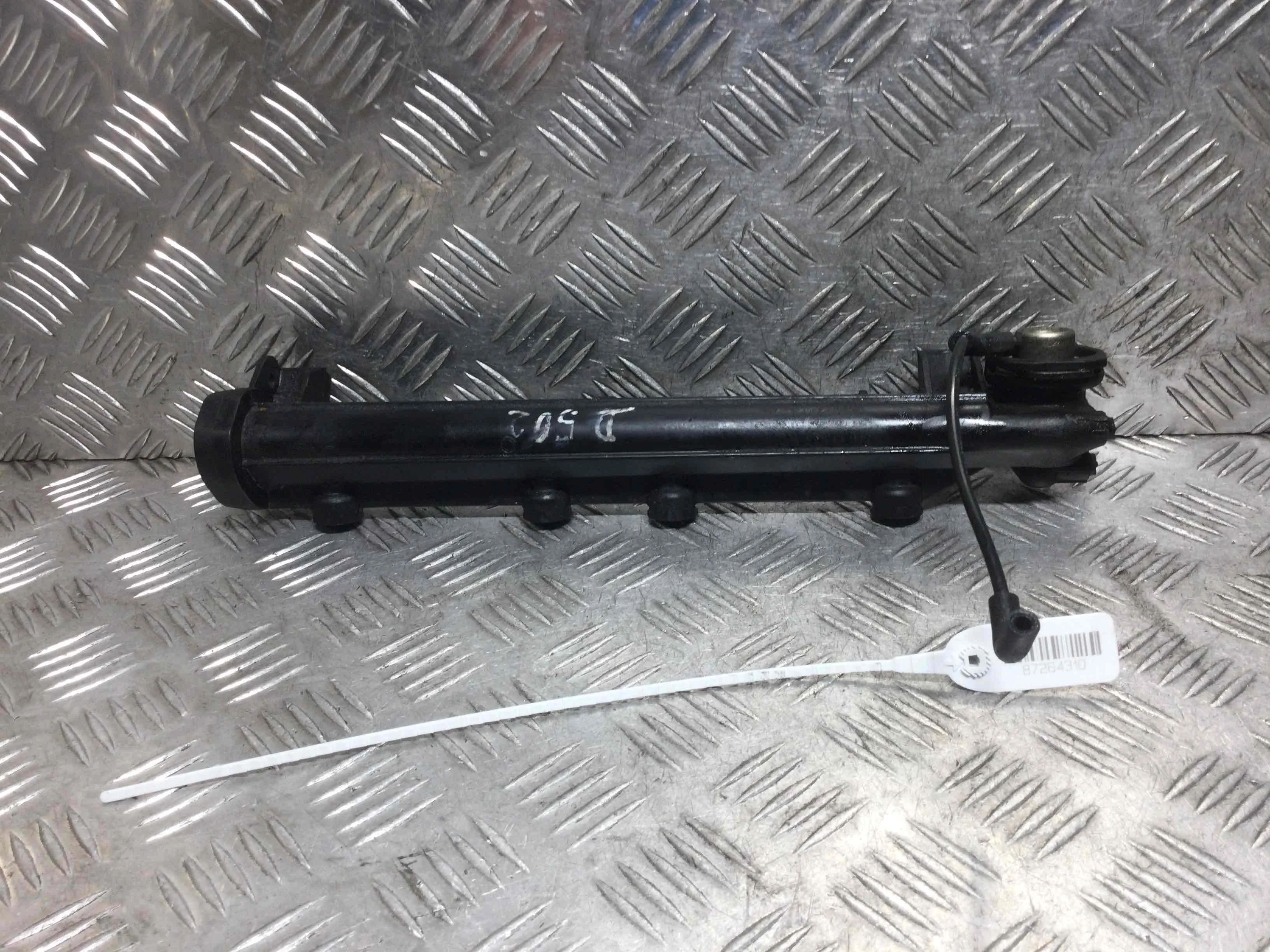 Топливная рампа Volkswagen Beetle A4 (1997-2005) бензин 1.6 i Механика Х/б