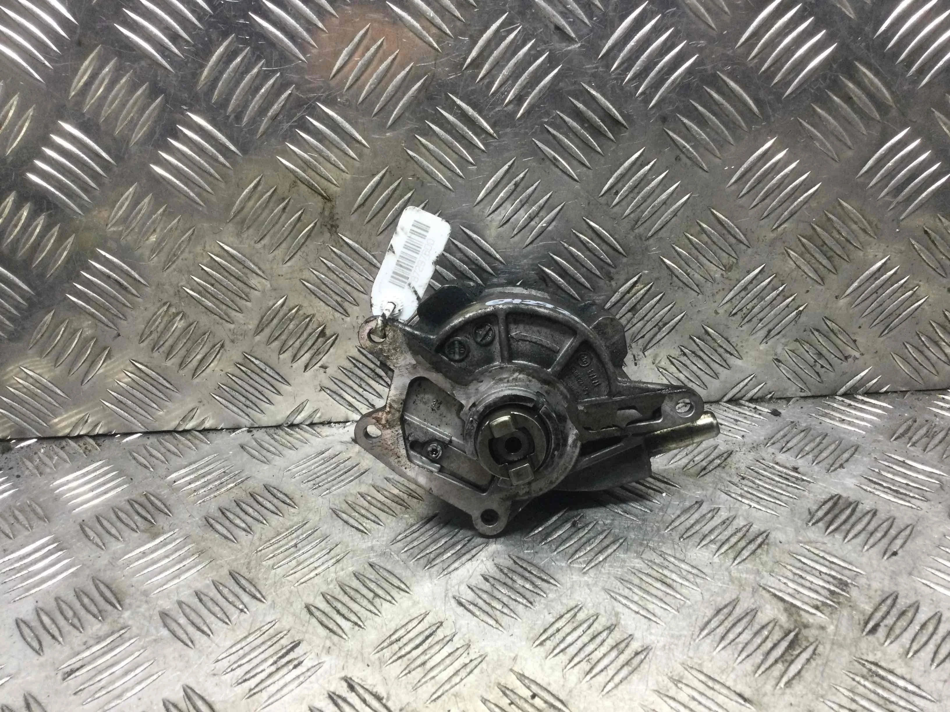 Насос вакуумный Mercedes E-klasse E-klasse (W211) 2002 - 2009 дизель 3.0 CDI Автомат Седан