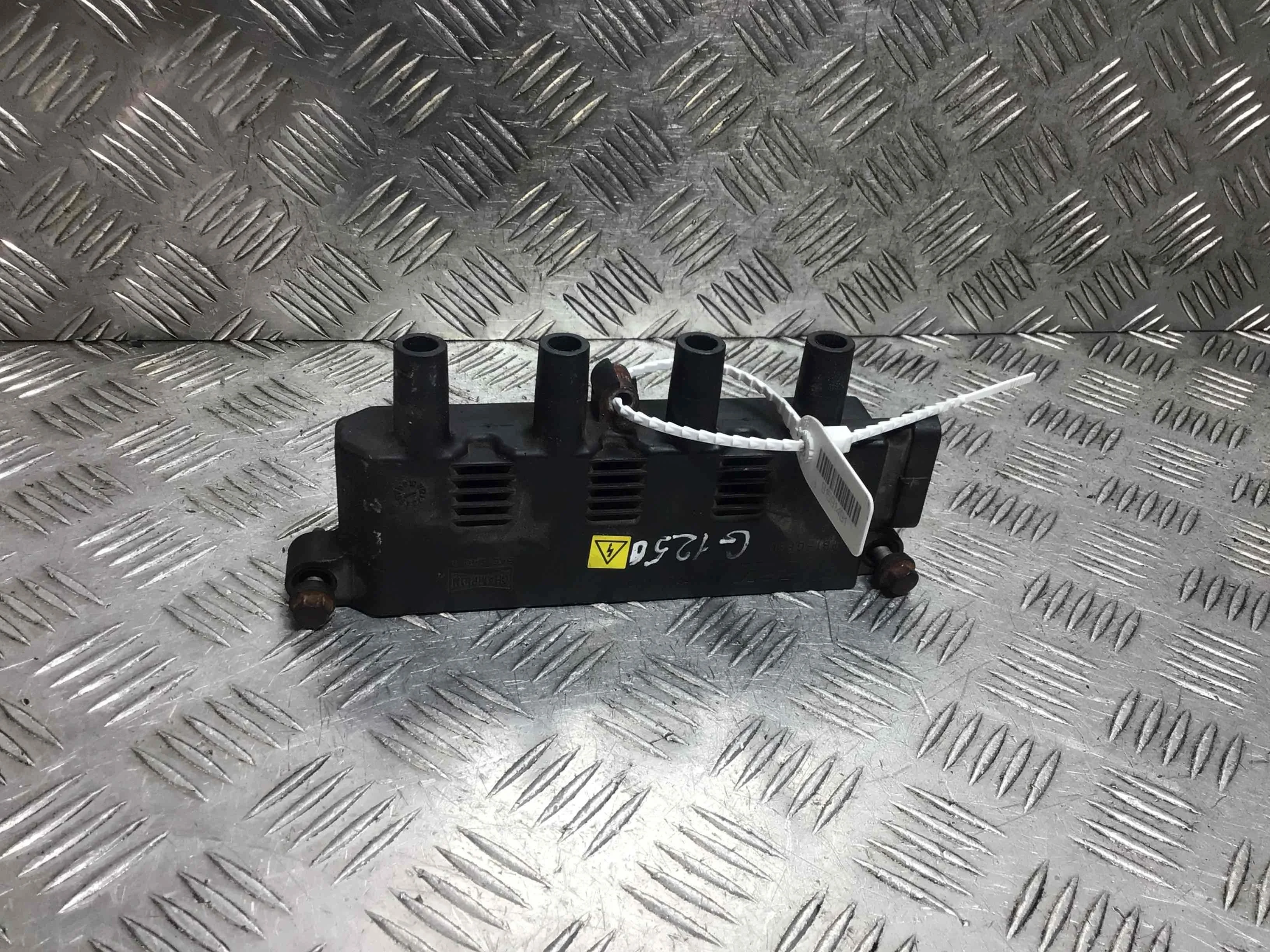 Катушка зажигания Fiat Punto 3 поколение 2009 - 2012 бензин 1.4 i Механика Х/б