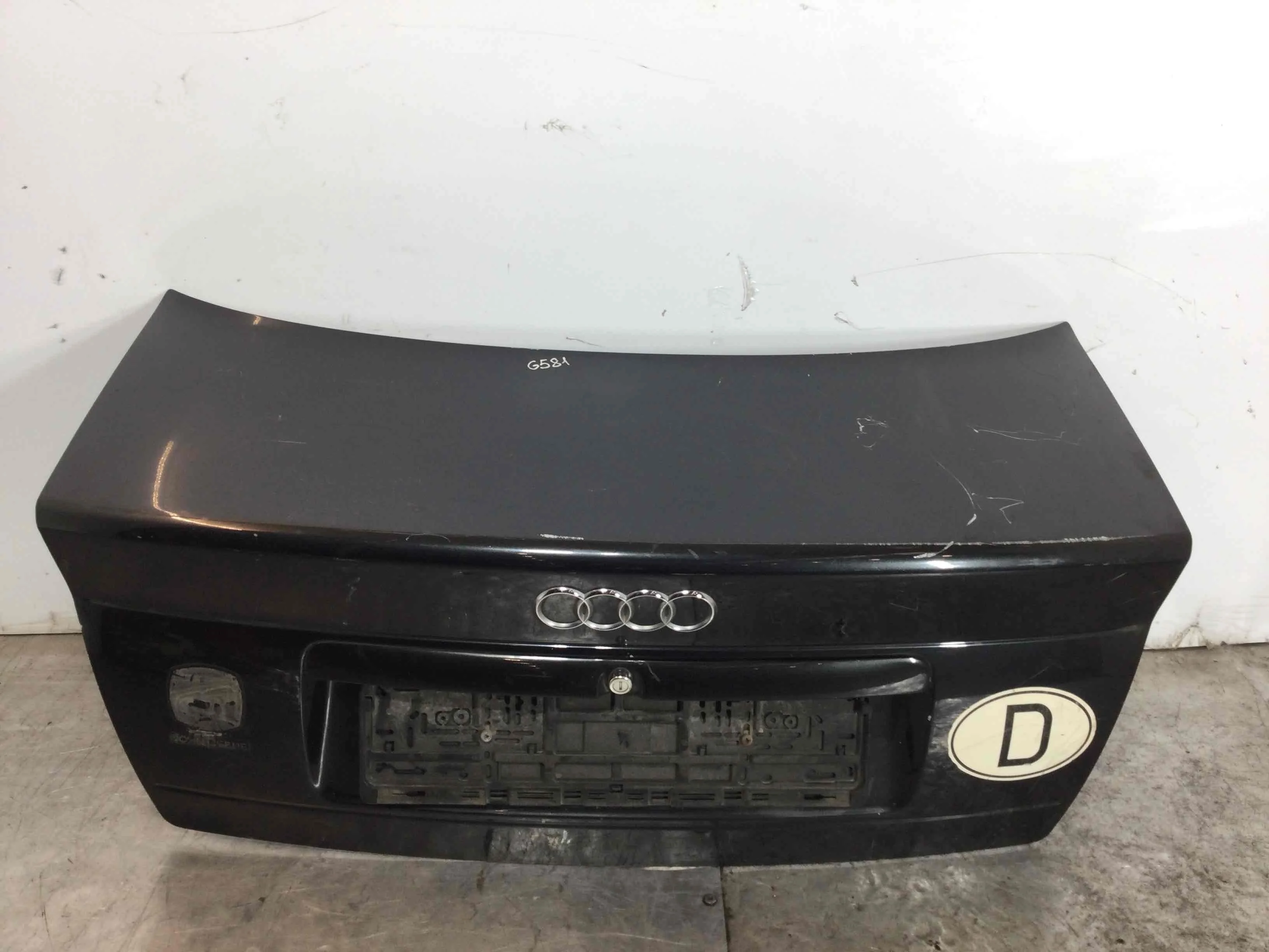 Крышка багажника (дверь 3-5) Audi A4 B5 (1994-1999) бензин 1.8 i Механика Седан