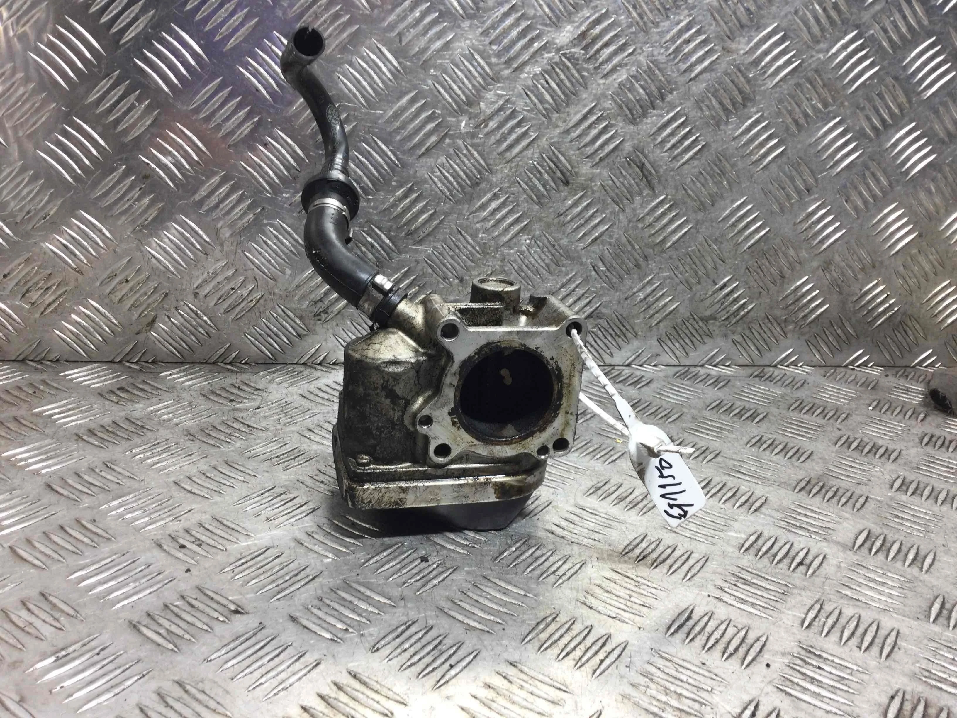 Заслонка дроссельная Volkswagen Golf 4 поколение (1997-2004) бензин 1.4 i Механика Х/б