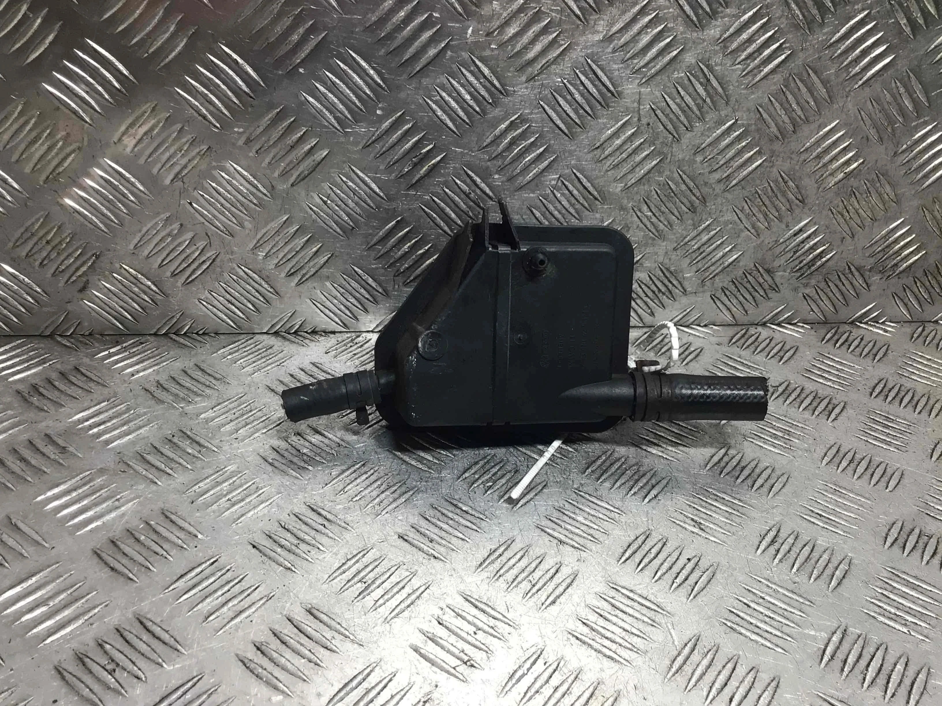 Бачок гидроусилителя Volkswagen Bora Bora (1J) 1998 - 2005 бензин 2.0 i Механика Универсал