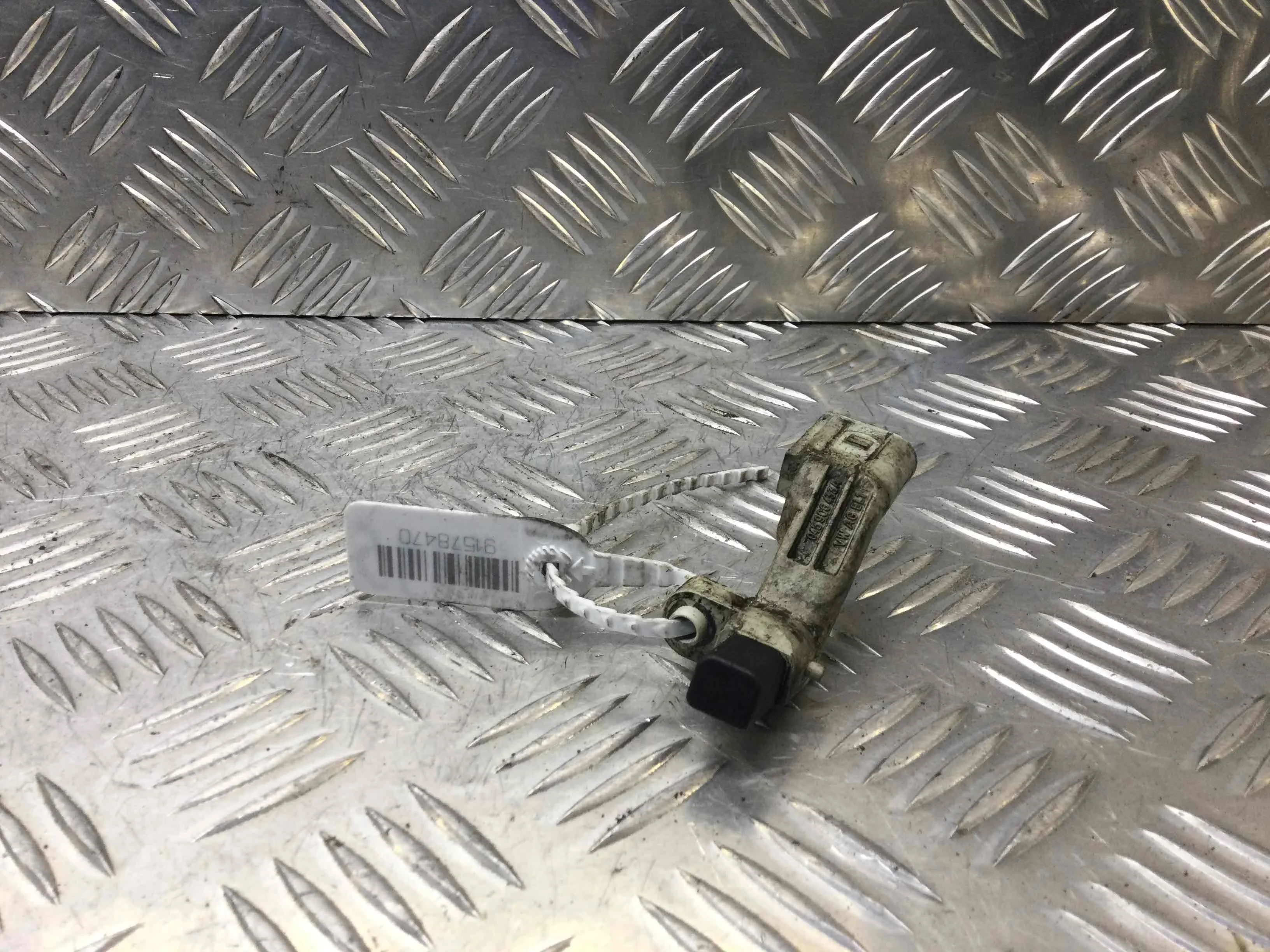 Датчик коленвала Volkswagen Caddy 3 поколение (2004-2010) дизель 2.0 TDI Механика Минивэн