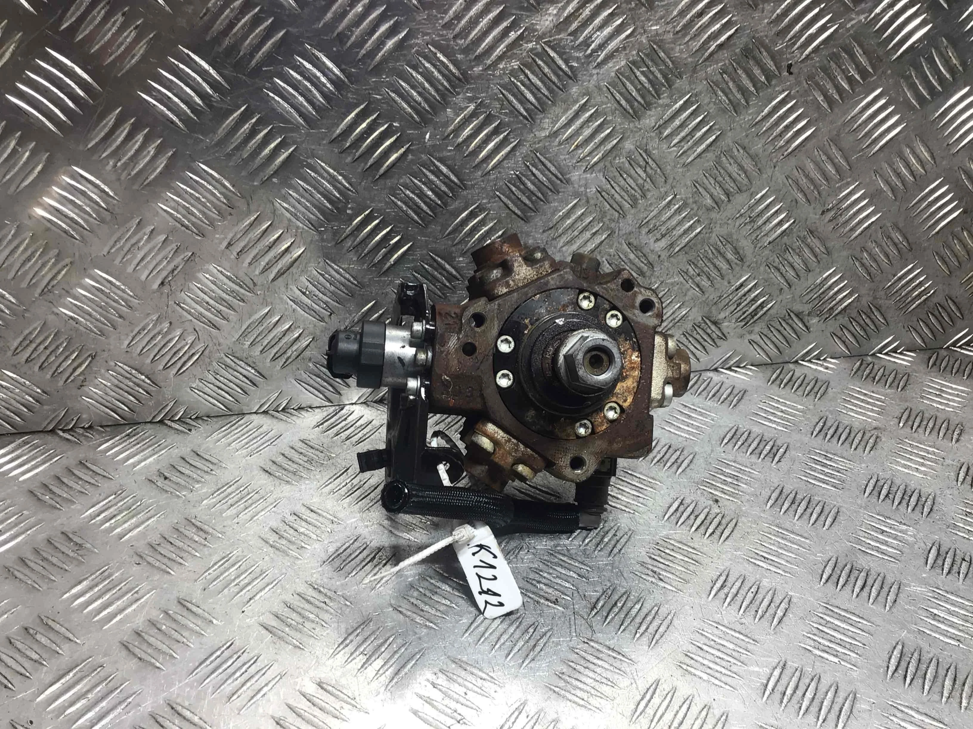 Насос топливный Ford Focus 3 поколение (2011-2014) дизель 1.6 TDCi Механика Х/б