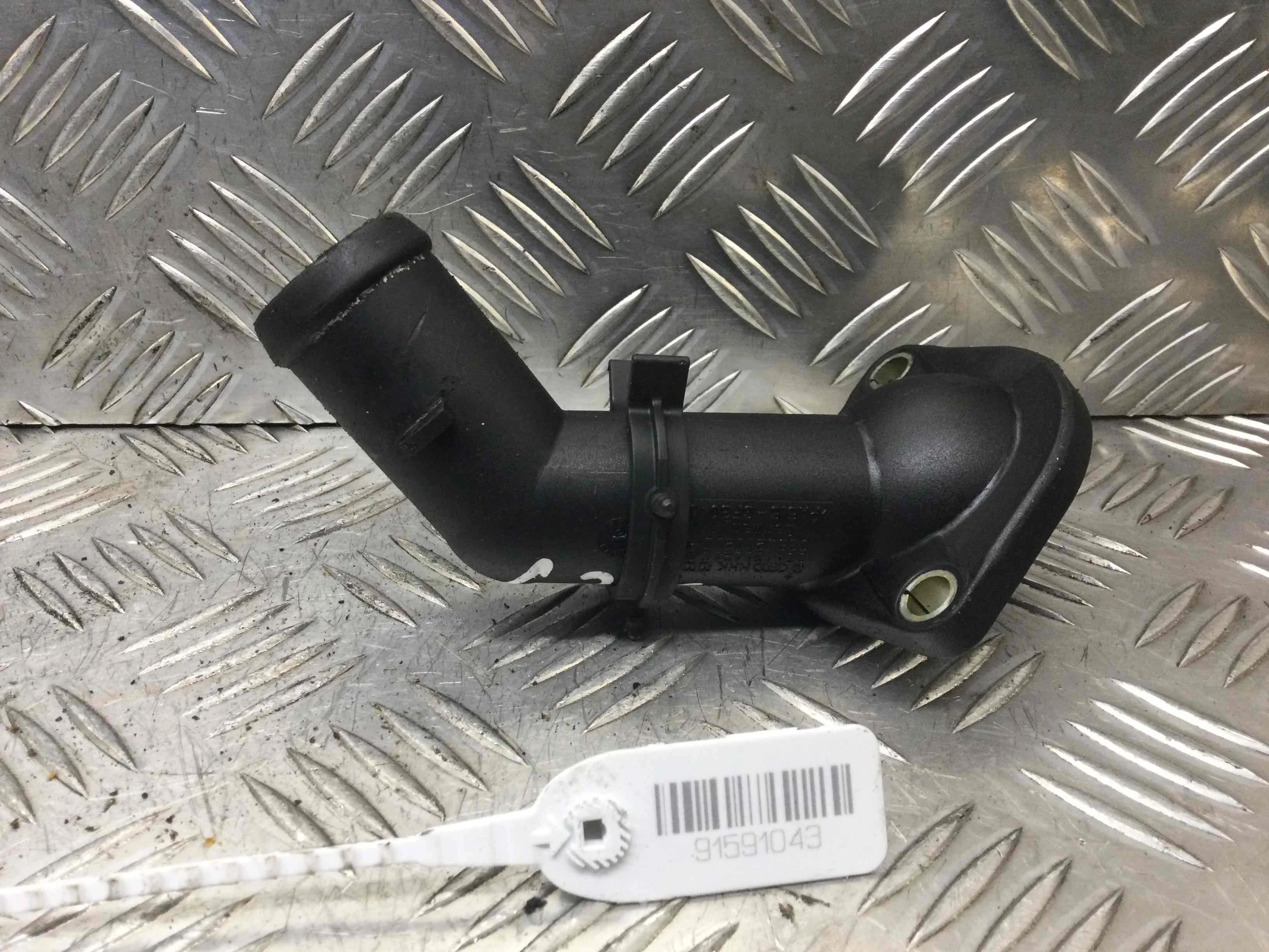 Фланец (тройник) системы охлаждения Volkswagen Golf 4 поколение (1997-2004) дизель 1.9 TDI Механика Универсал