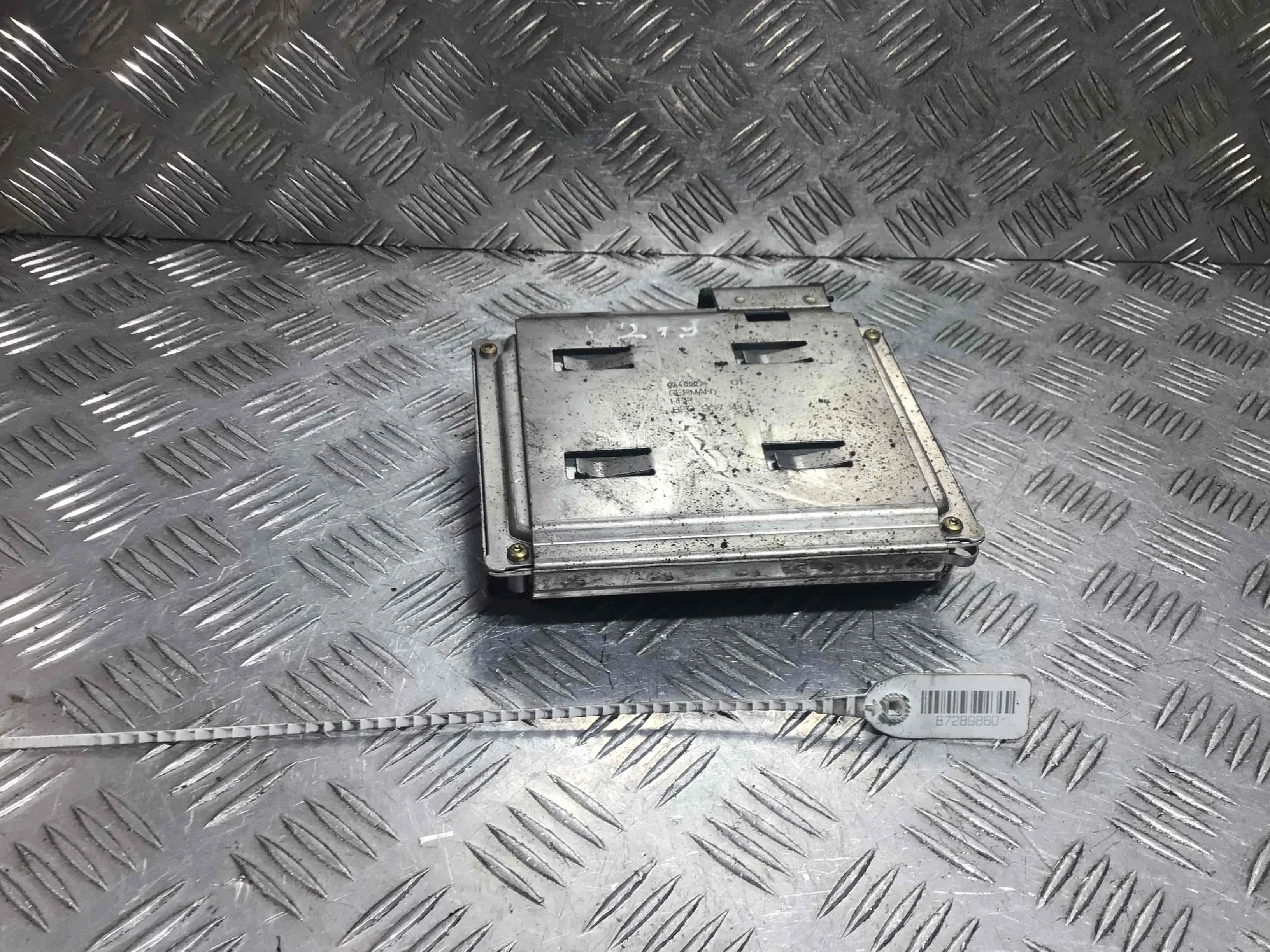 Блок управления двигателем Audi A4 B6 (2000-2005) бензин 2.0 i Механика Универсал