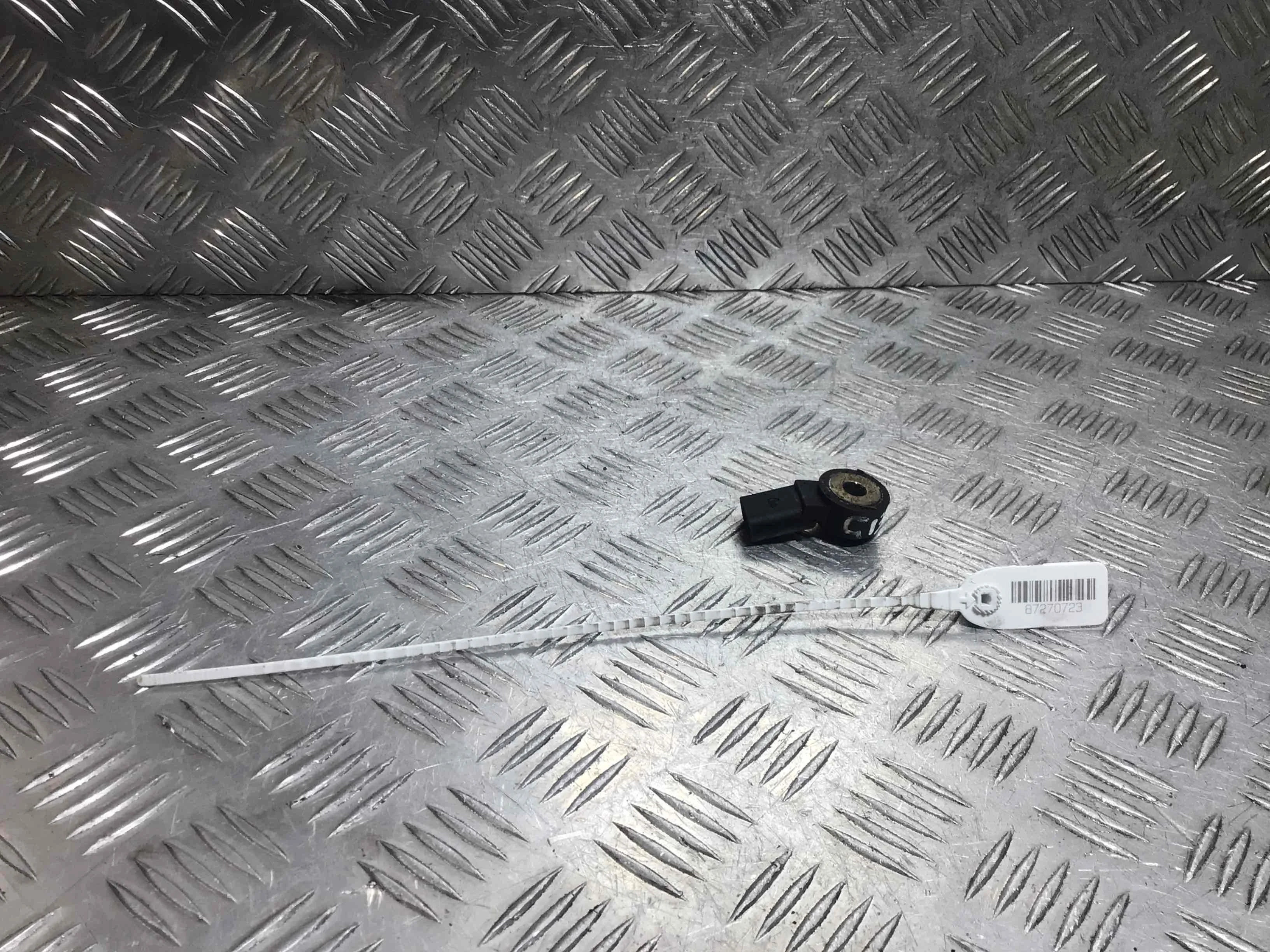 Датчик детонации Volkswagen Polo 4 поколение (2001-2005) бензин 1.4 i Механика Х/б