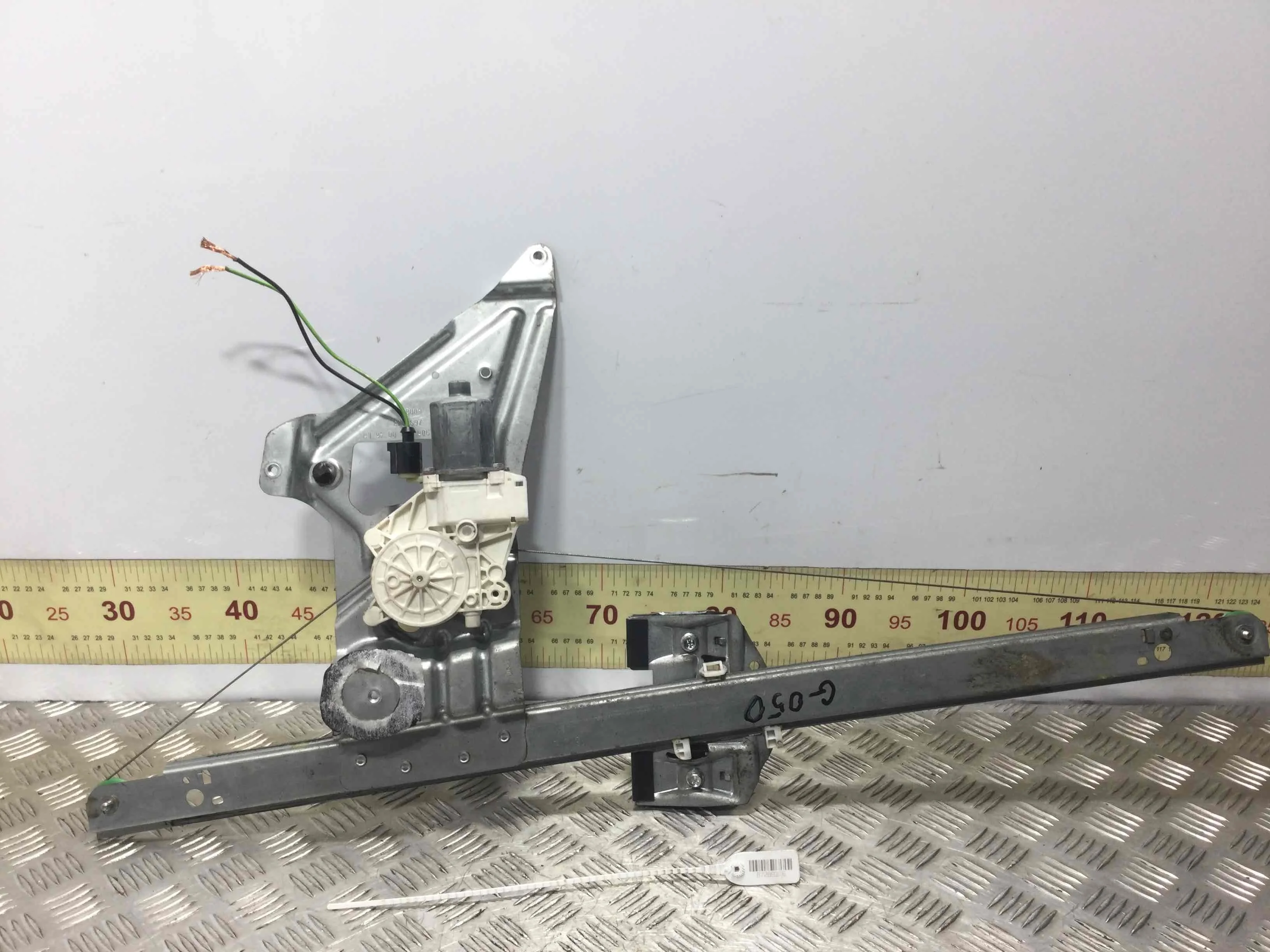 Стеклоподъемник электрический Volkswagen Crafter 1 поколение (2006-2011) дизель 2.0 TDI Механика Микроавтобус