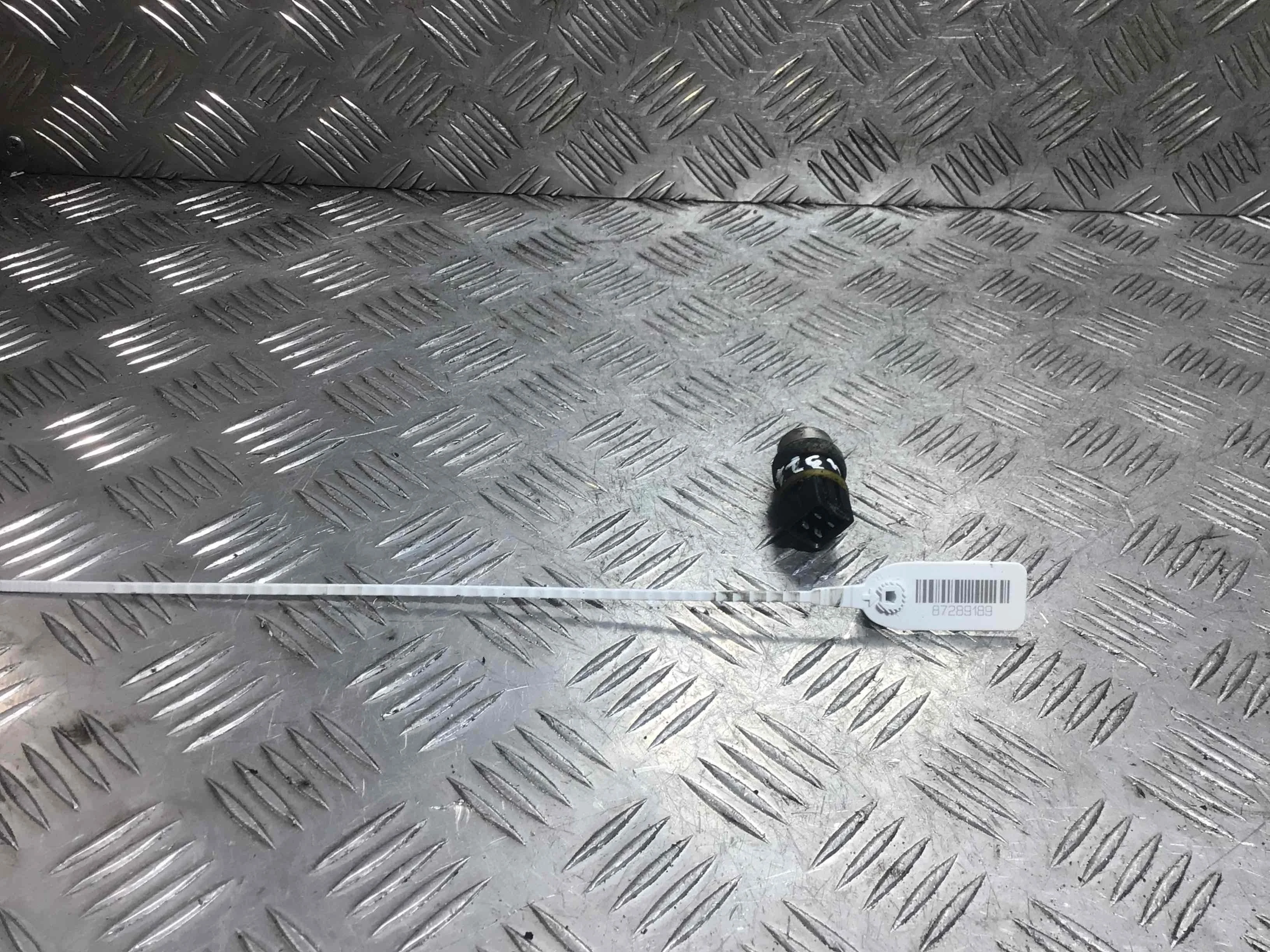 Датчик температуры Volkswagen Polo 3 поколение (1994-2001) дизель 1.9  Механика Х/б