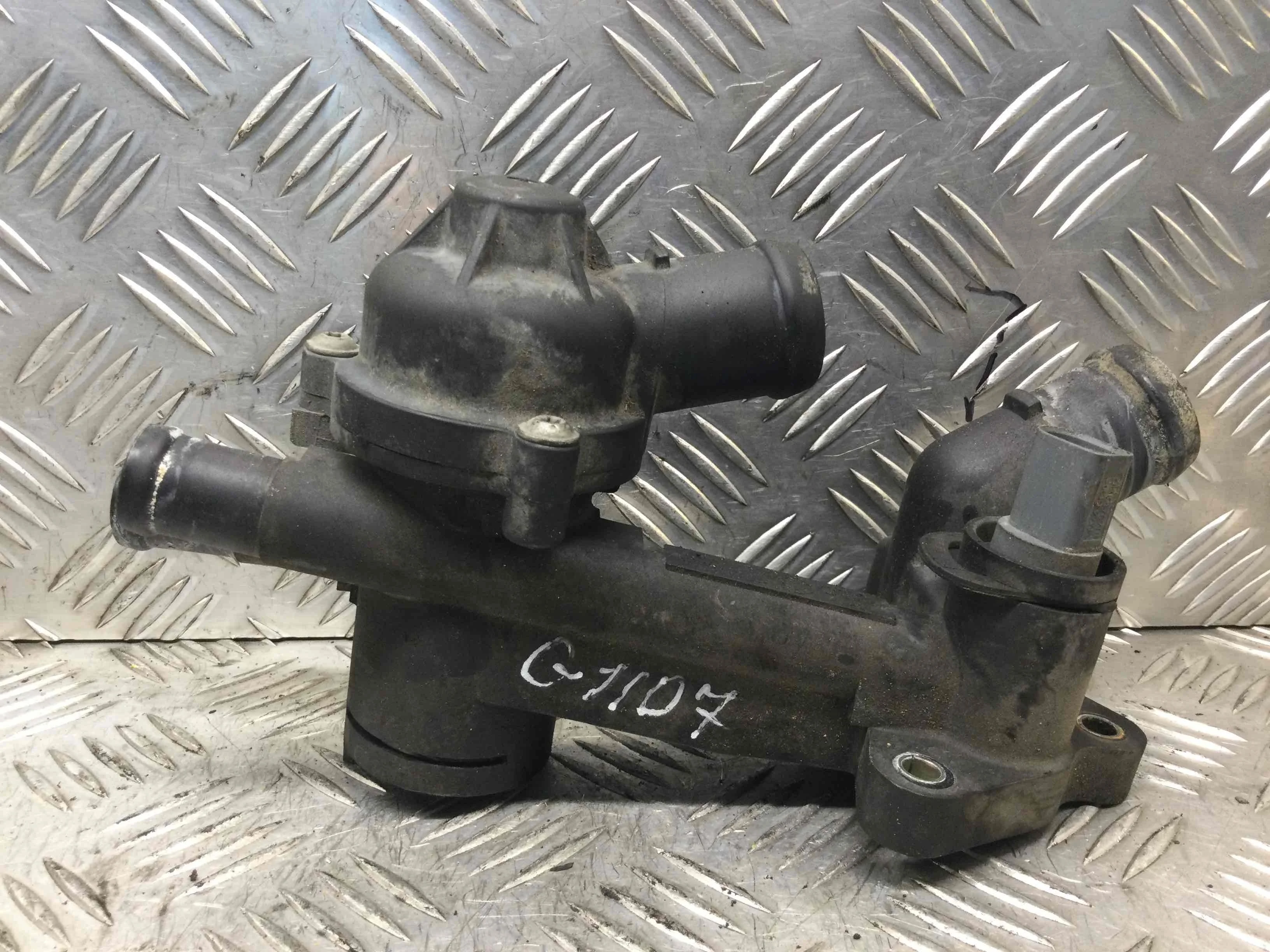 Корпус термостата Volkswagen Polo 4 поколение (2001-2005) бензин 1.2 i Механика Х/б