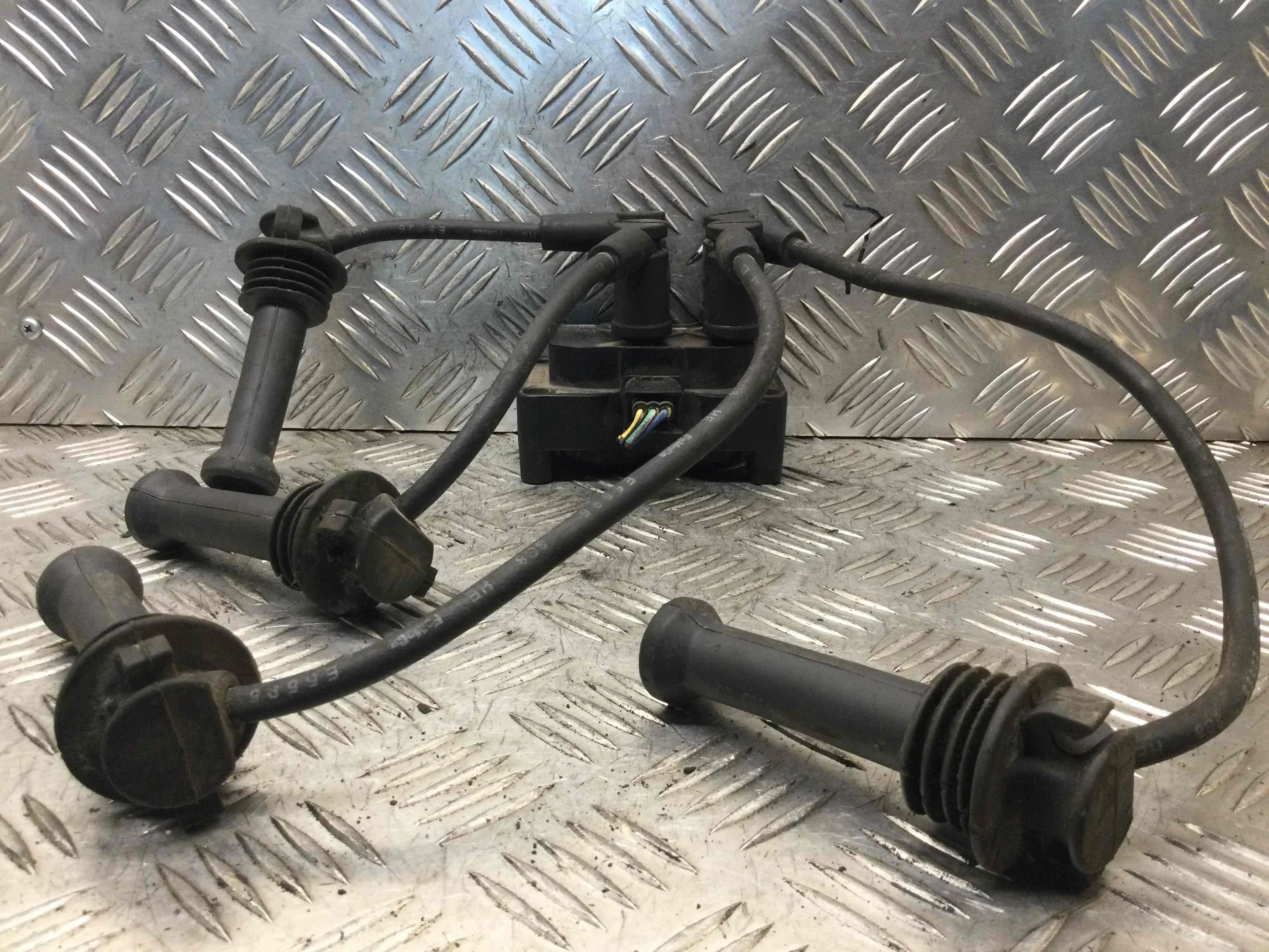 Катушка зажигания Ford Transit 3 поколение (2000-2006) дизель 2.0 TD Механика Микроавтобус