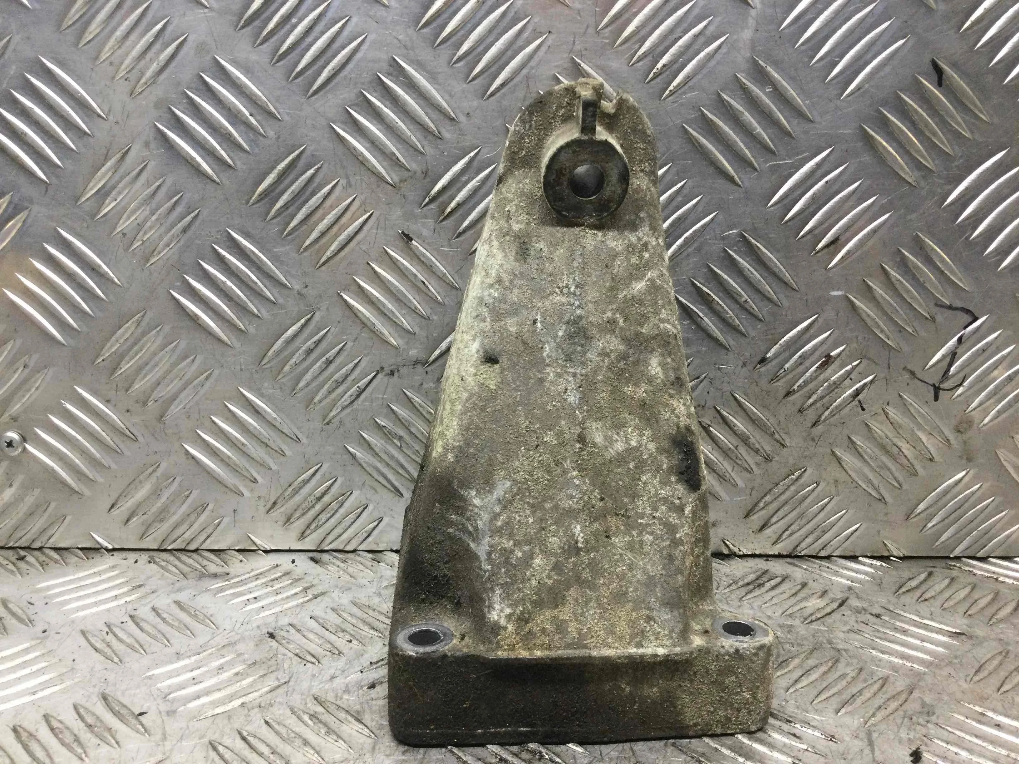 Кронштейн двигателя Mercedes C-klasse W203/S203/CL203 (2000-2004) бензин 1.8 Kompressor Механика Седан