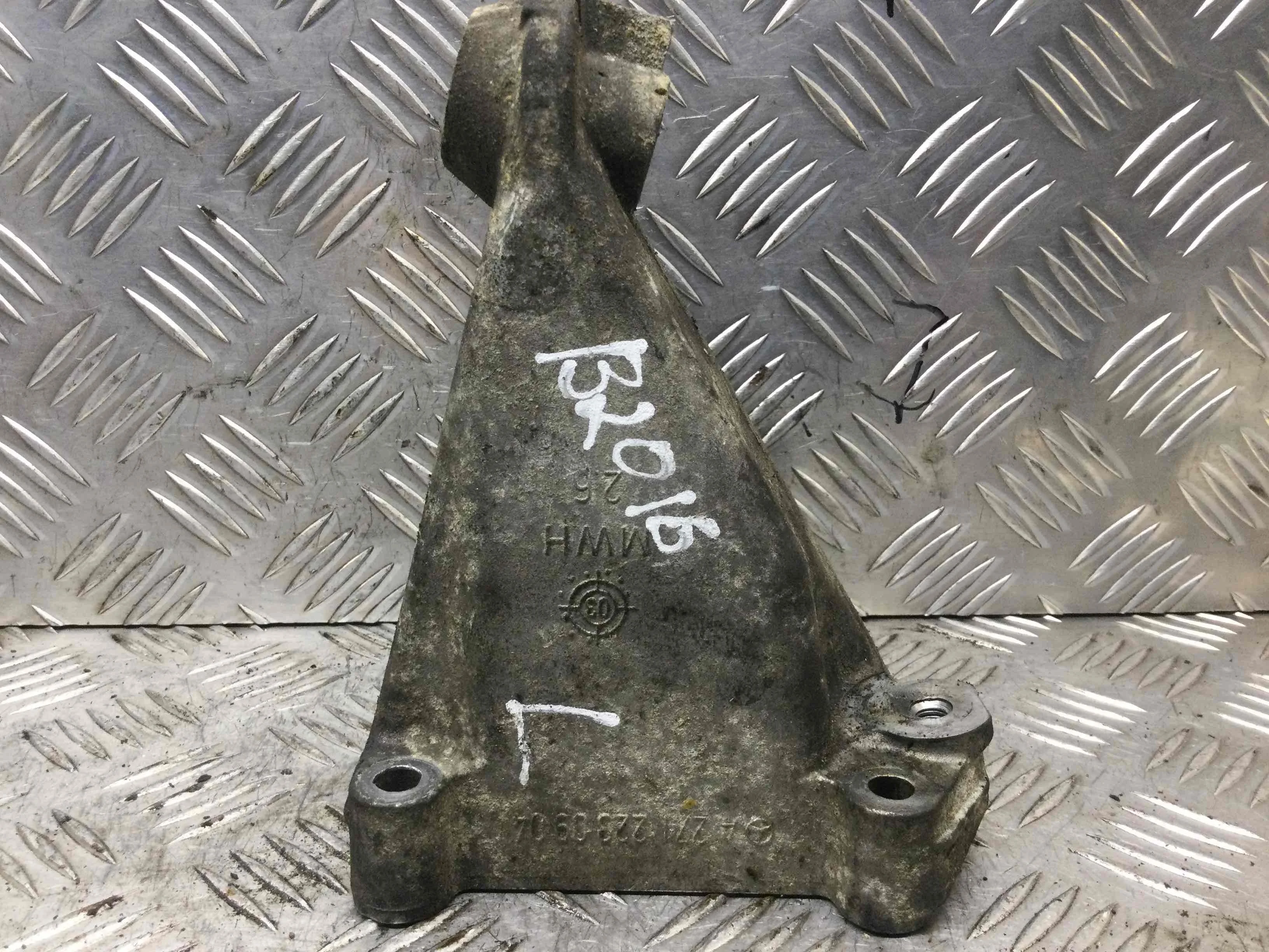 Кронштейн двигателя Mercedes C-klasse W203/S203/CL203 (2000-2004) бензин 1.8 Kompressor Механика Седан