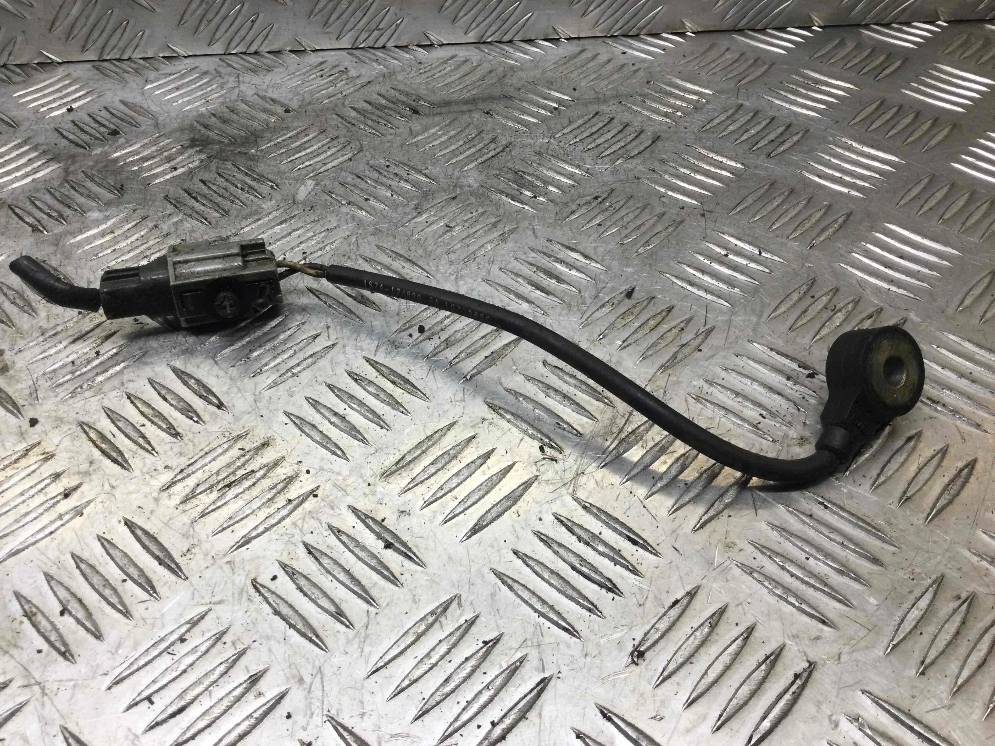 Датчик детонации Ford Mondeo 3 поколение (2000-2003) бензин 2.0 i Механика Универсал