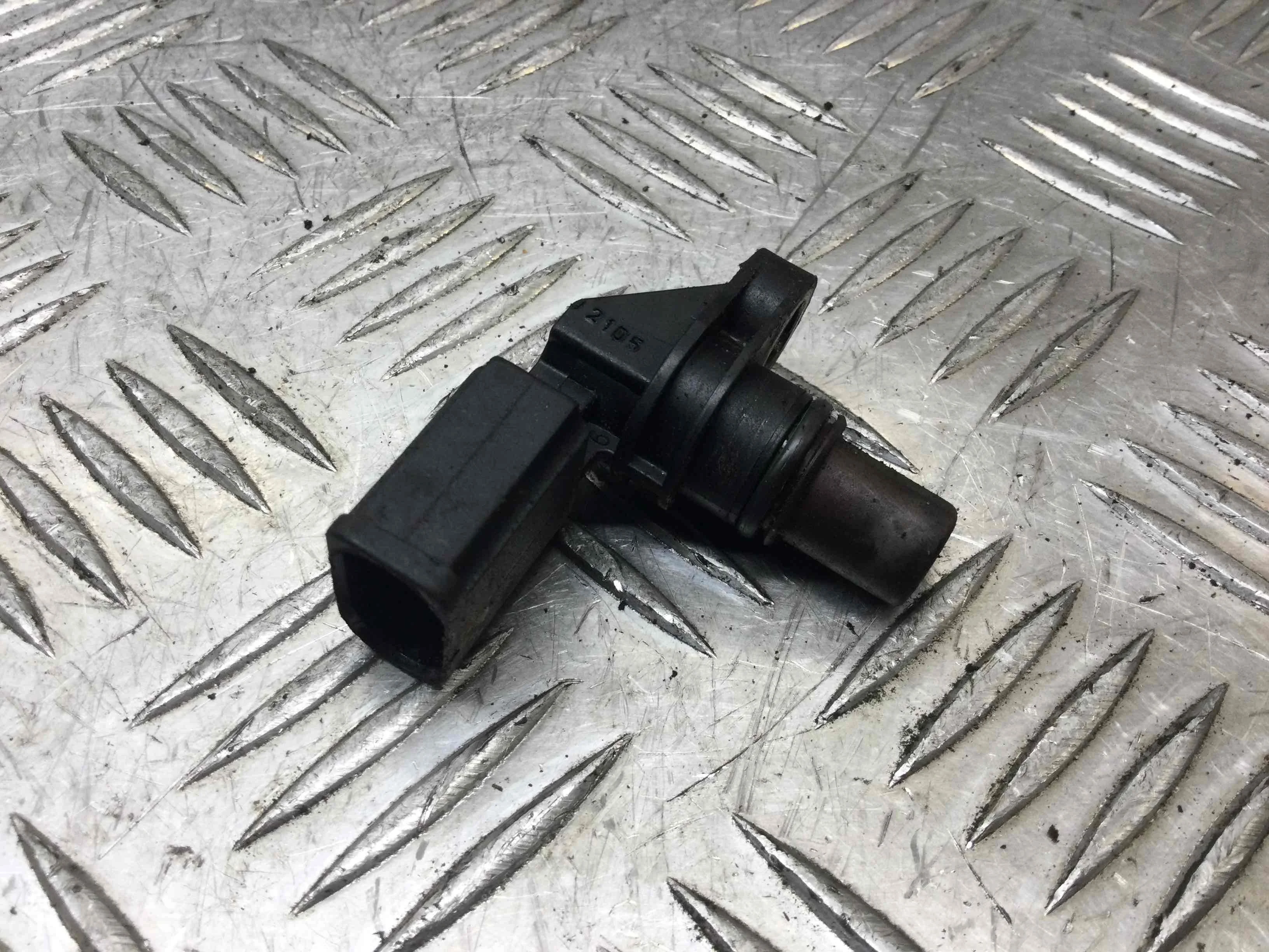 Датчик распредвала Audi A4 B7 (2004-2008) бензин 4.2 i Механика Седан