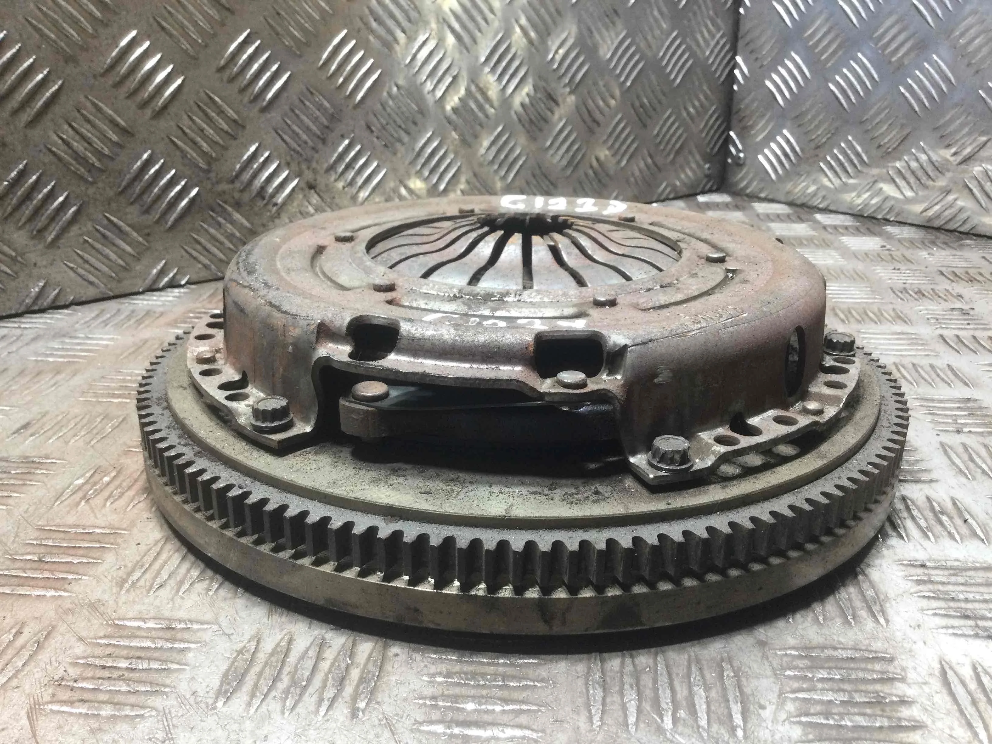 Маховик Volkswagen Polo 4 поколение (2001-2005) бензин 1.2 i Механика Х/б