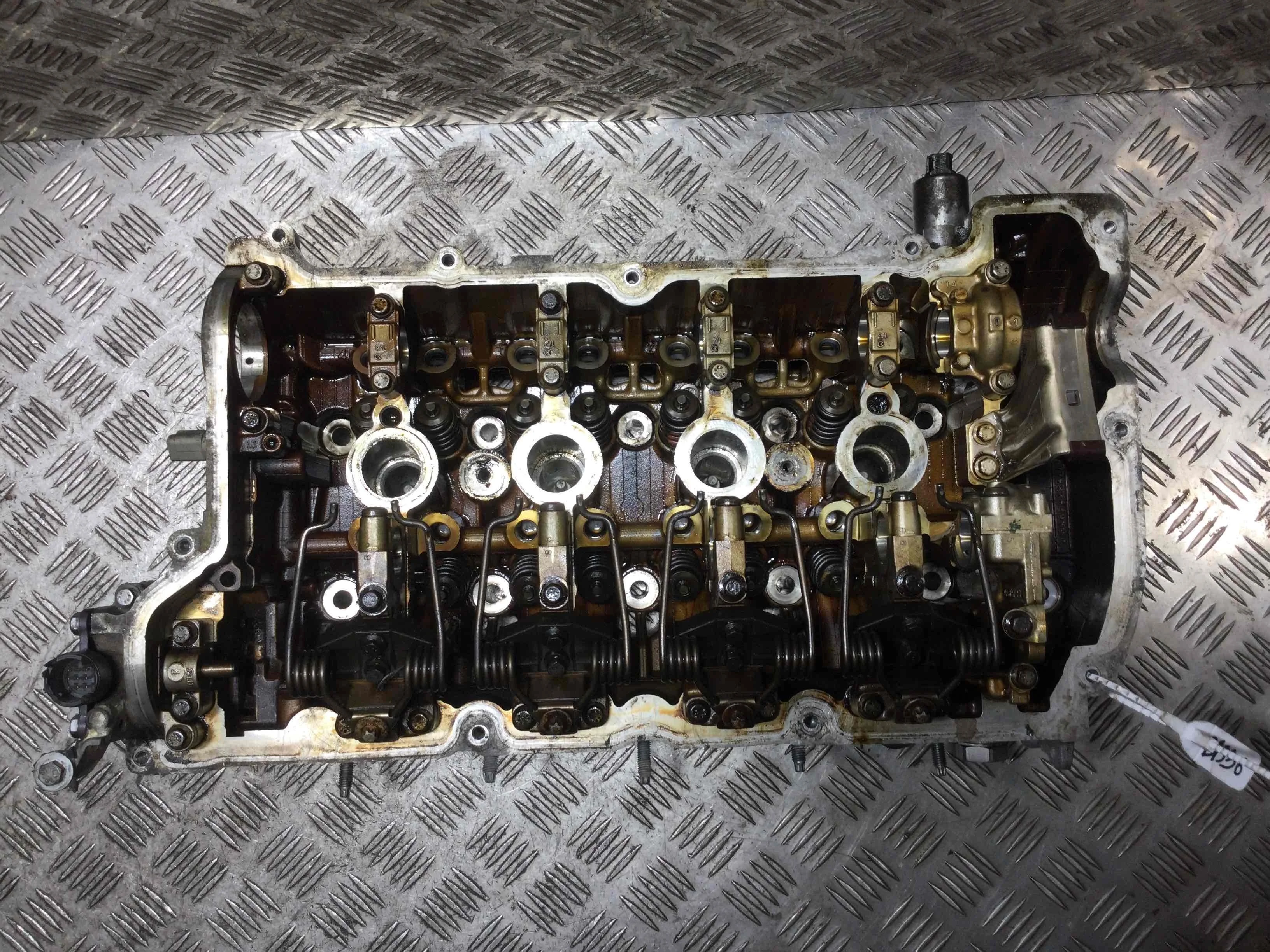 Головка блока цилиндров Peugeot 207 1 поколение (2006-2009) бензин 1.6 i Механика Х/б