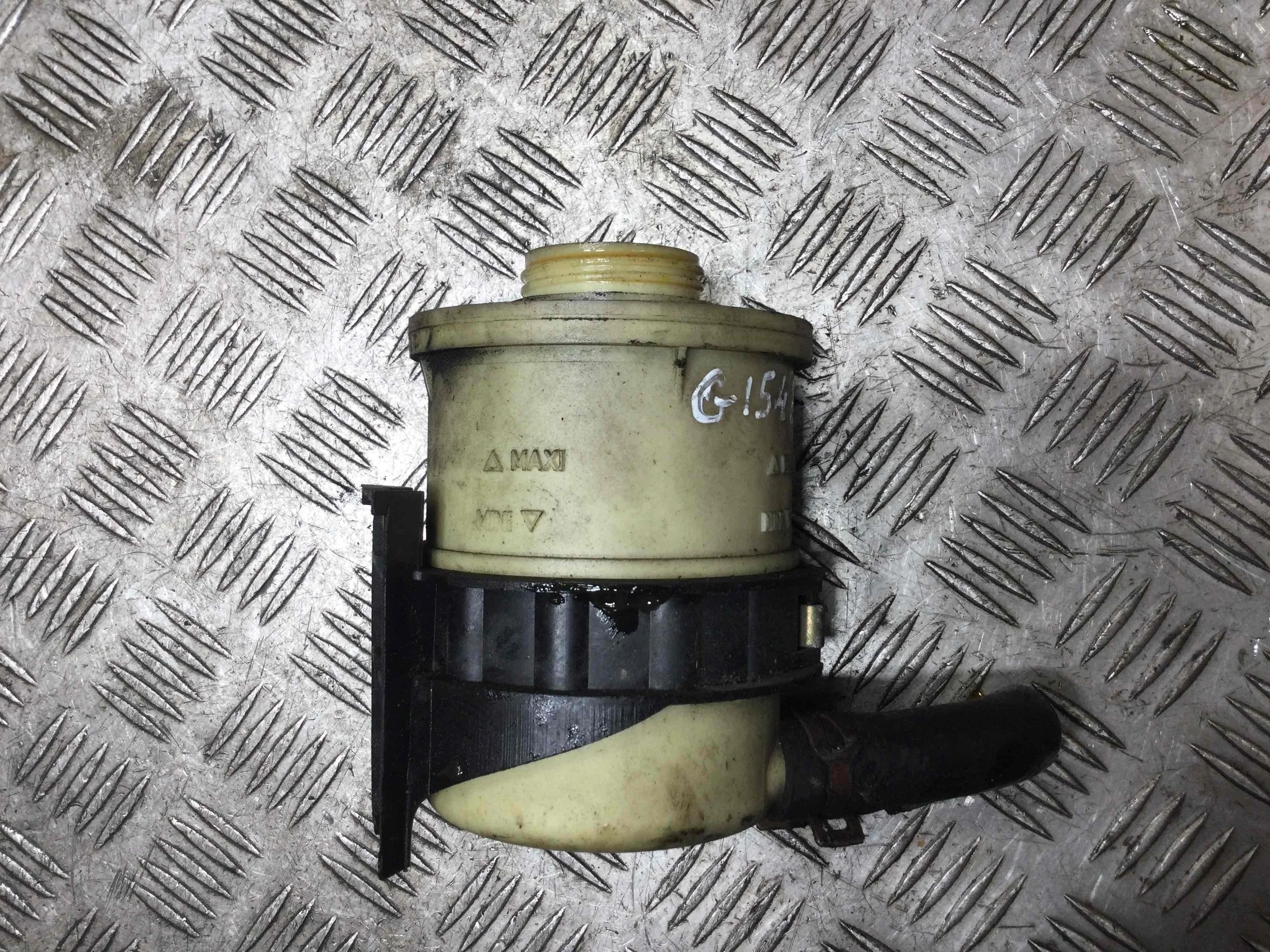 Бачок гидроусилителя Renault Scenic 2 поколение (2003-2006) бензин 1.6 i Автомат Минивэн